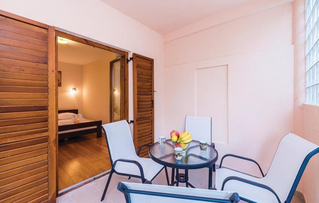 Port Adria Apartments Каменари Экстерьер фото